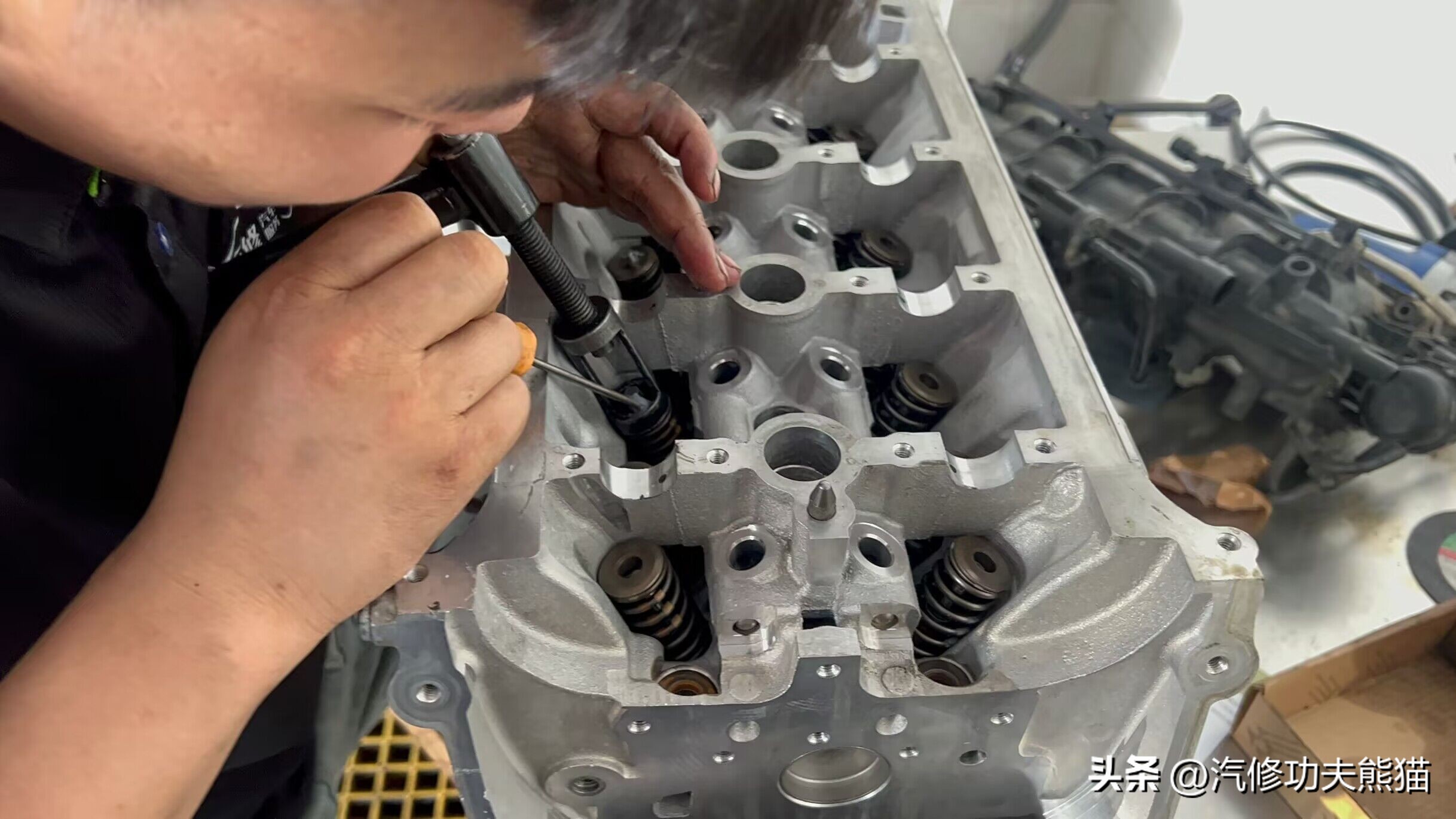 武汉小轿车烧机油处理办法,老款斯柯达烧机油解决方案