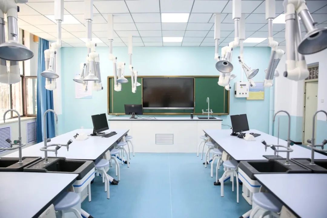 新疆师范大学最新排名,新疆师范大学