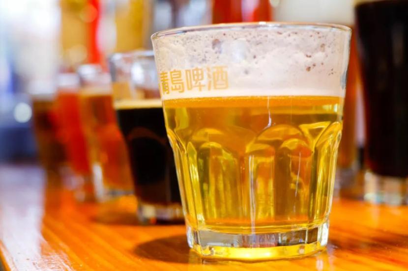 两瓶啤酒相当于白酒多少度,喝两瓶啤酒相当于多少白酒