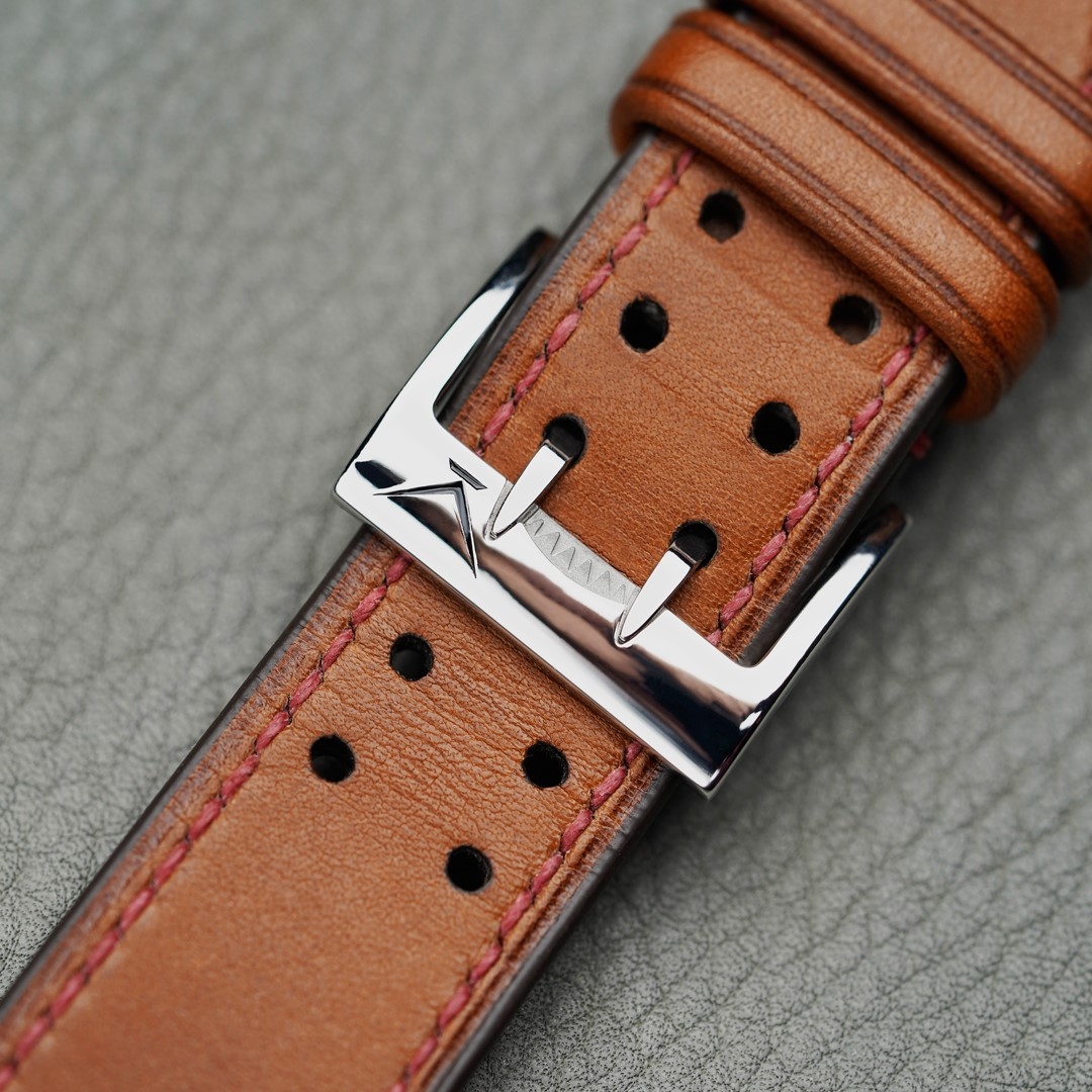 眼睛会动的手表见识过吗？直接让男人们肾上腺素狂飙！