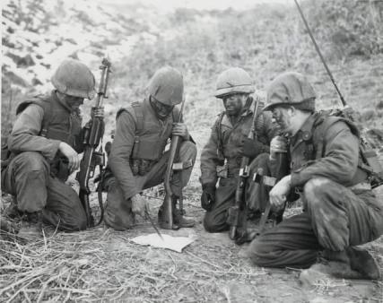 中国部队都装备过哪些冲锋枪,解放军部队装备的冲锋枪