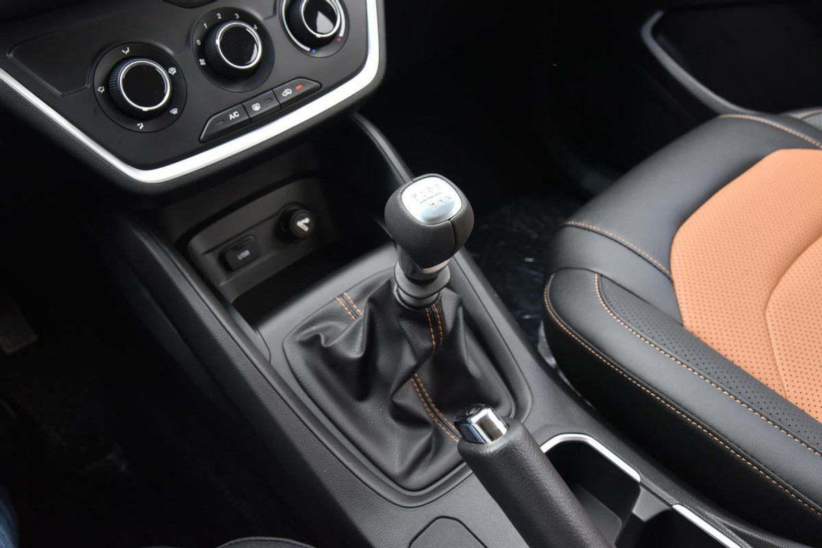 五菱宏光s31.5t试驾,2022年新款五菱宏光s3豪华商务版