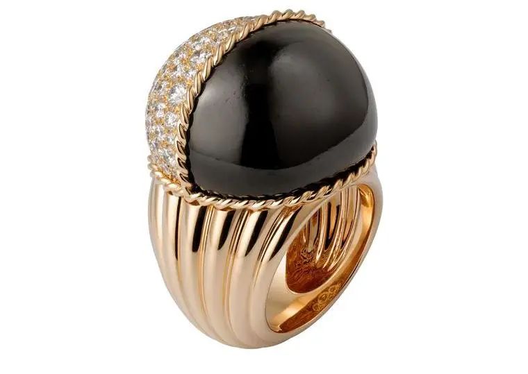 谭松韵关晓彤金鹰节,关晓彤谭松韵红毯走秀