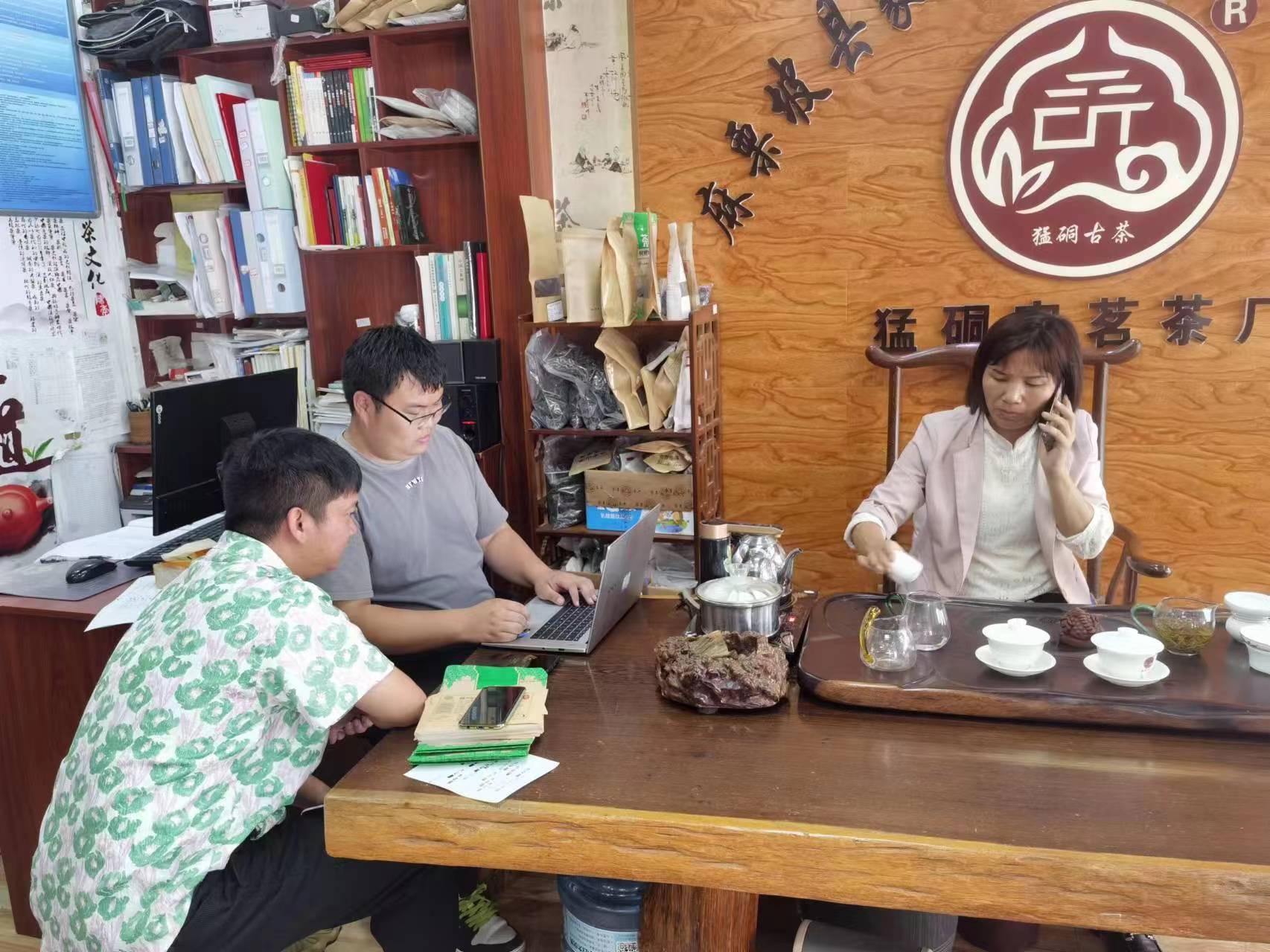 麻栗坡县电子商务公共服务中心5月工作总结