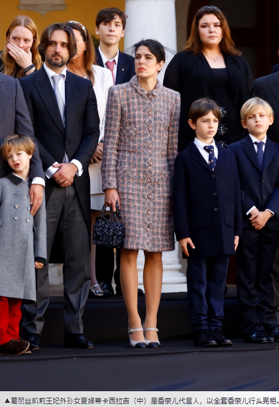 摩纳哥王室把香奈儿当制服穿，最美王子妃以火红的Dior裙装胜出