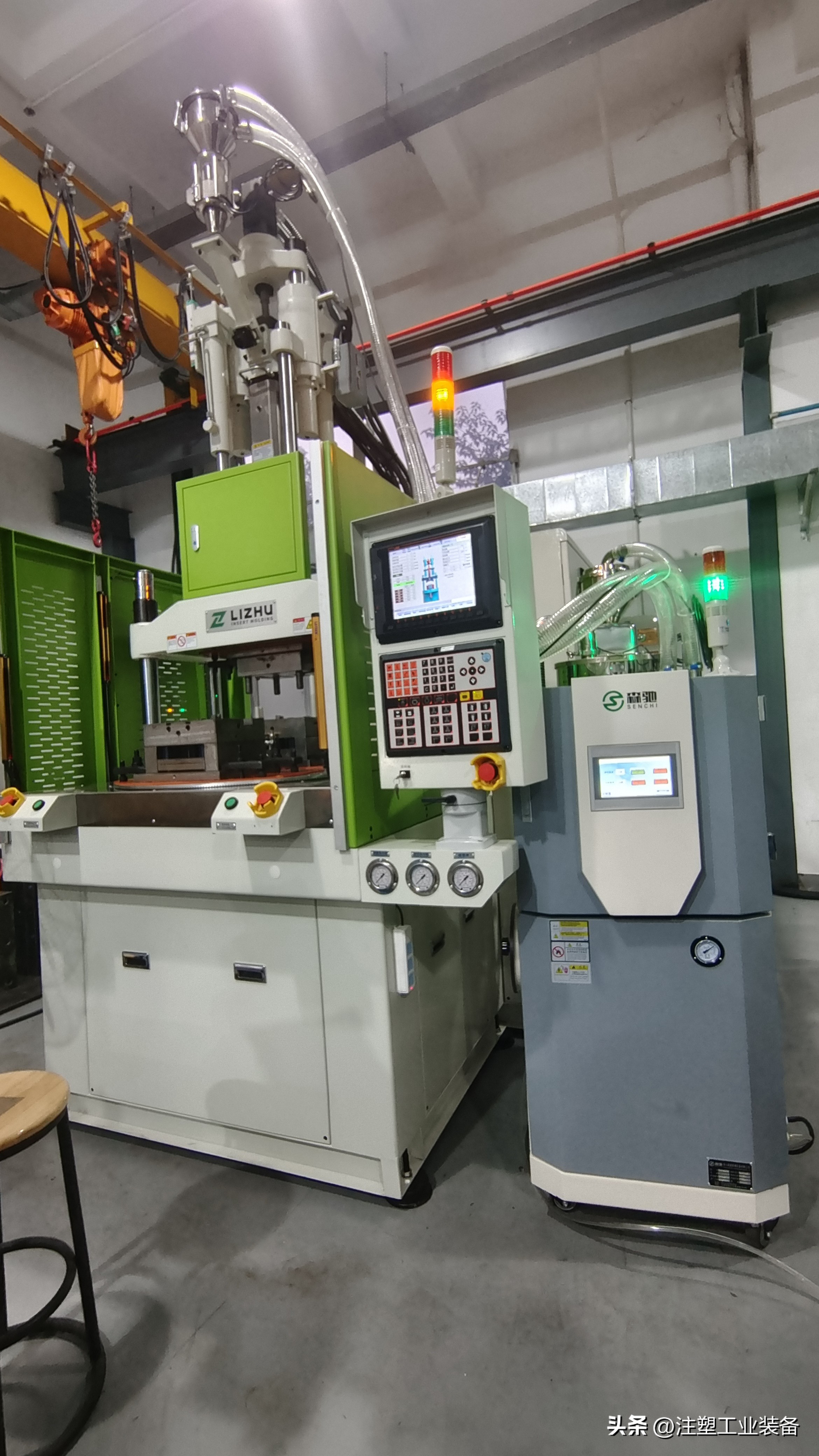 空压机除湿干燥机原理,三机一体除湿干燥机的吸料原理