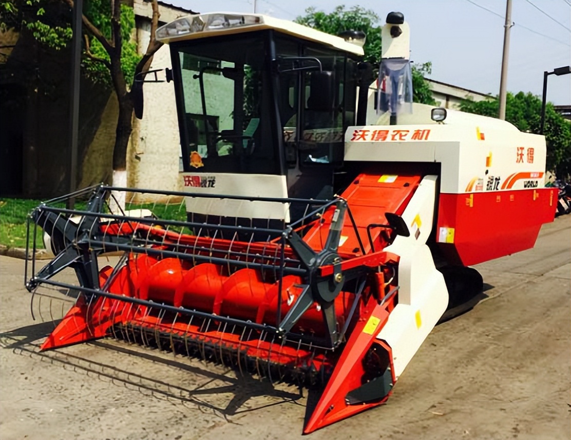 沃得锐龙水稻收割机作业视频,沃得锐龙125马力水稻收割机报价
