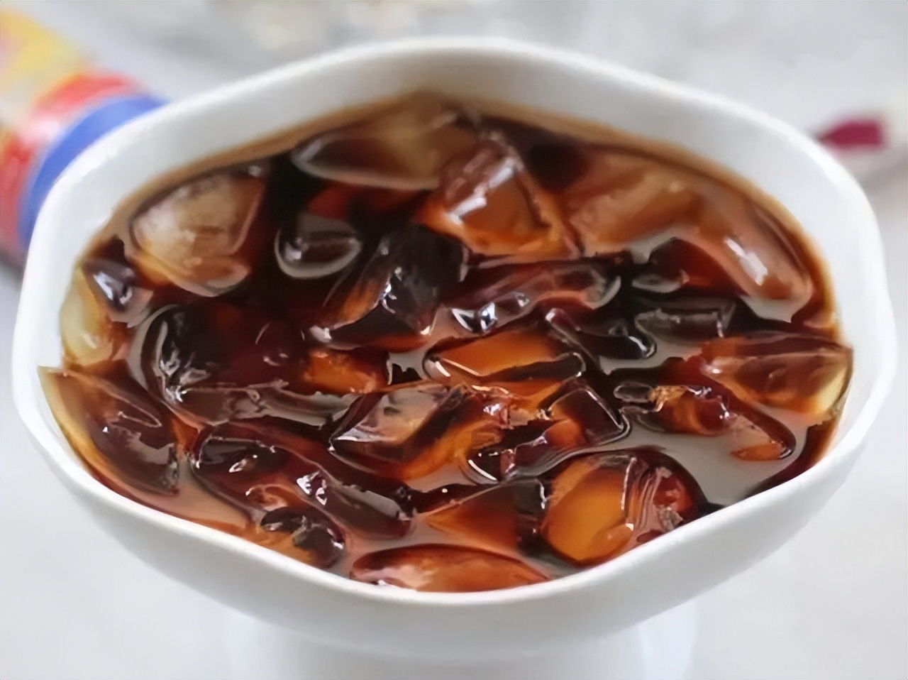 炎炎夏日酷暑难耐来一碗凉粉,炎炎夏日一碗西瓜凉粉