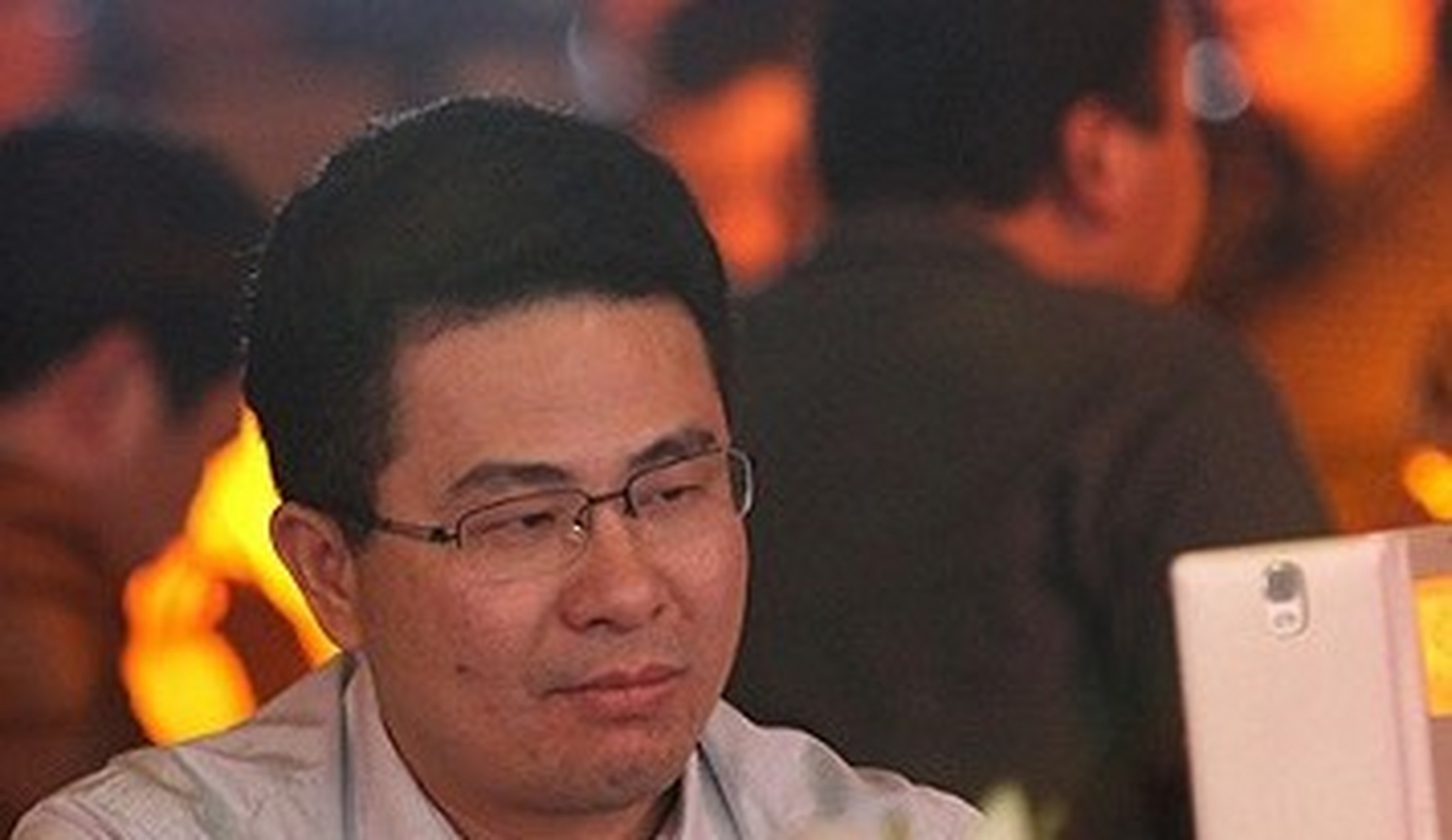 2018年，金立集团创始人刘立荣，一把输掉7亿美金：*场赌**套路多深