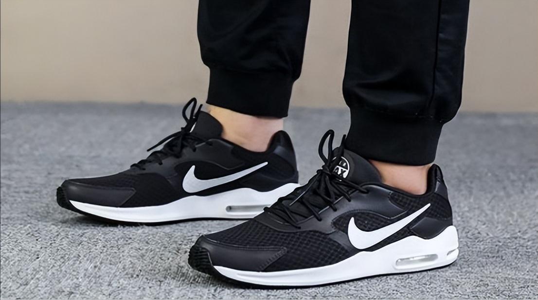 暴跌8000亿！爆火40年库存堆压如山，耐克被国人联名*制抵**？