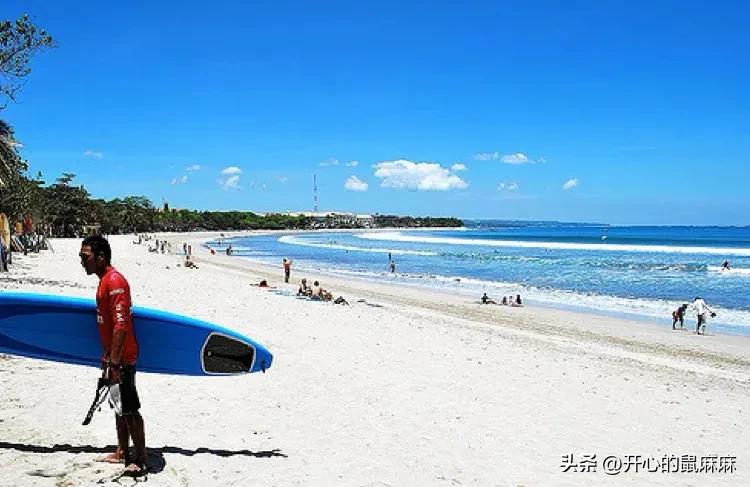 巴厘岛人间仙境浪花,巴厘岛高耸入云的山峰