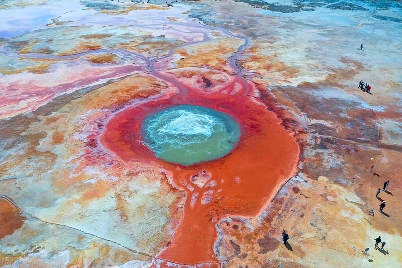 柴达木怪湖之谜,青海湖恶魔之眼为什么吸引动物