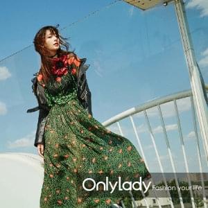 柳岩胸大照片谁敢再说柳岩“减胸”？最新照片双峰cu