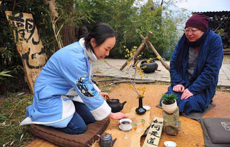 上万人“隐居”终南山，真的是远离世俗？当地村民却直摇头