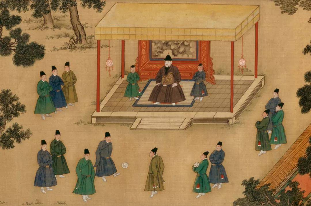 世界上最早的足球运动叫什么,足球是什么时候发展起来的