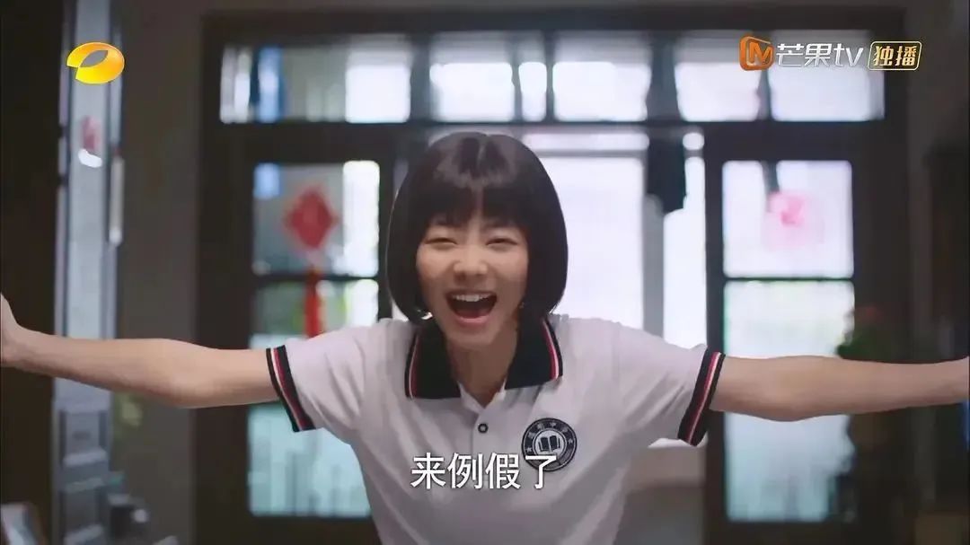 女生指责高铁不卖卫生巾,高铁上卖卫生巾被指责不尊重女性