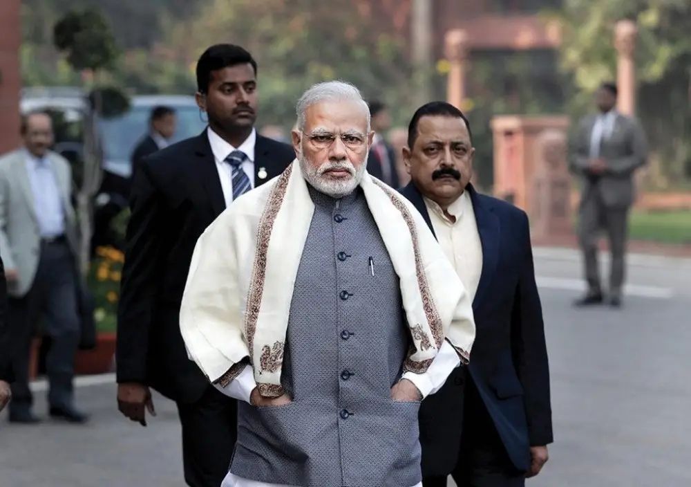 印度对中国的陆上通道,印度军舰保护中东生命线