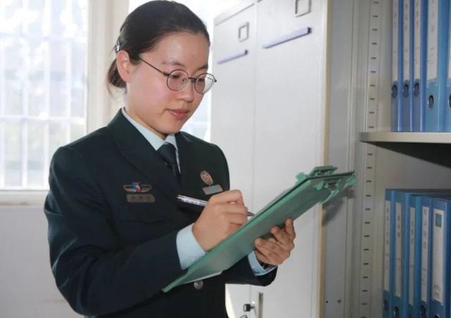 军队文职技能岗有六险两金吗,军队文职六险一金