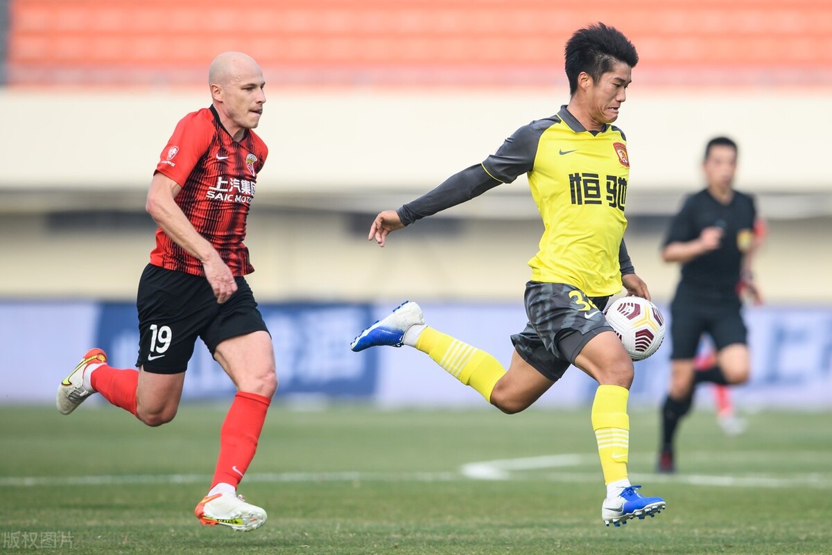 卡帅韦世豪杨立瑜,队魂回归郑智出任广州队主教练