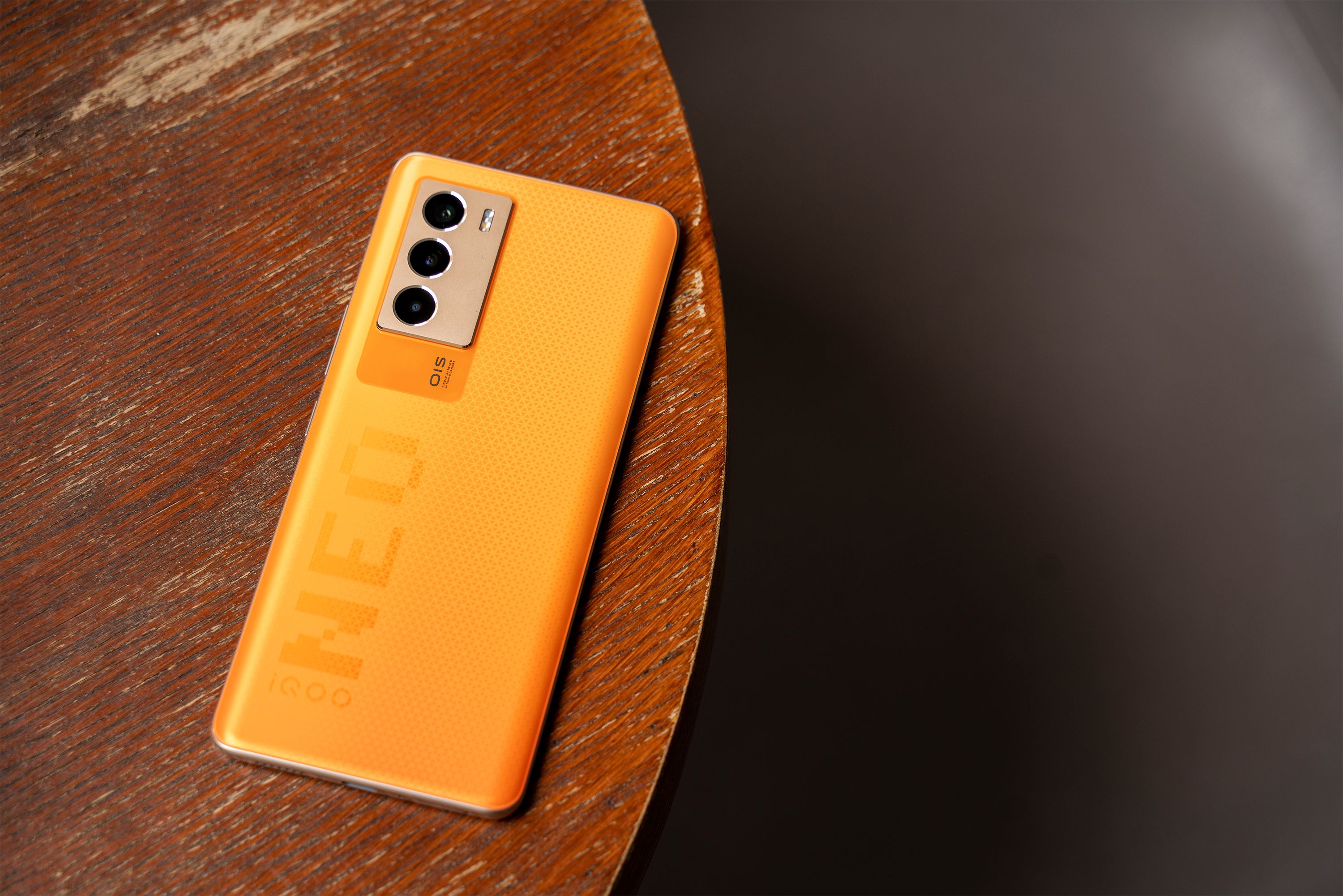 iqooneo5和iqooneo5se哪个好,iqooneo5s新系统体验介绍