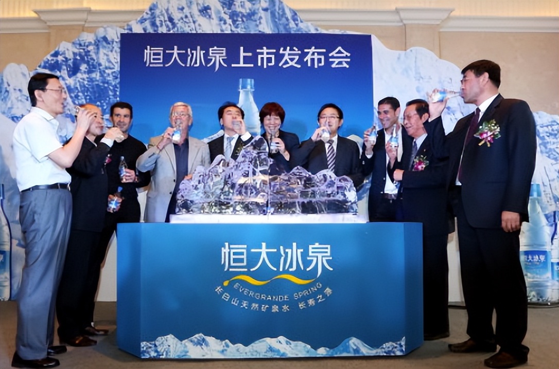 许家印身价近3千亿坐稳首富宝座,许家印30亿如何撬动3000亿