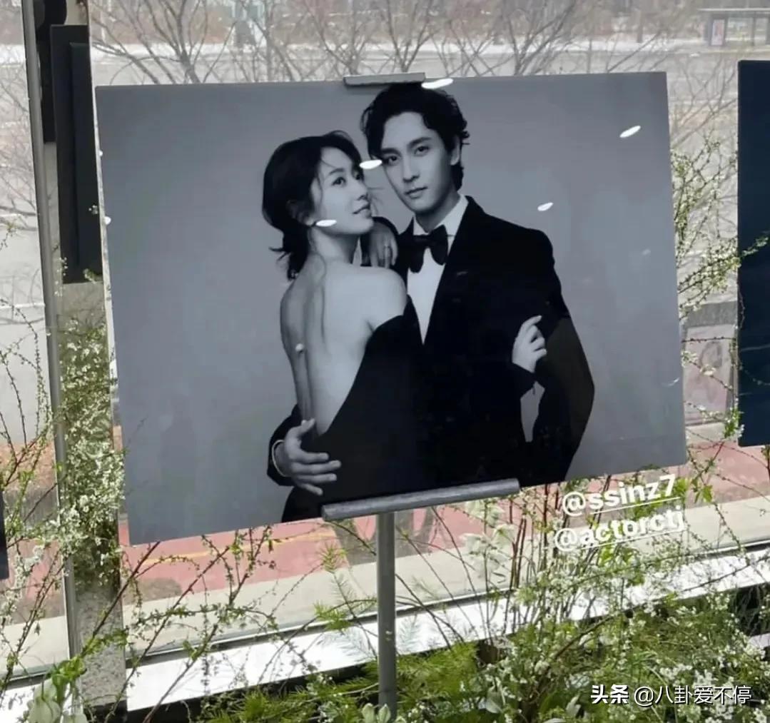 李钟硕朴信惠李敏镐颁奖典礼同台,李钟硕朴信惠李敏镐颁奖典礼现场