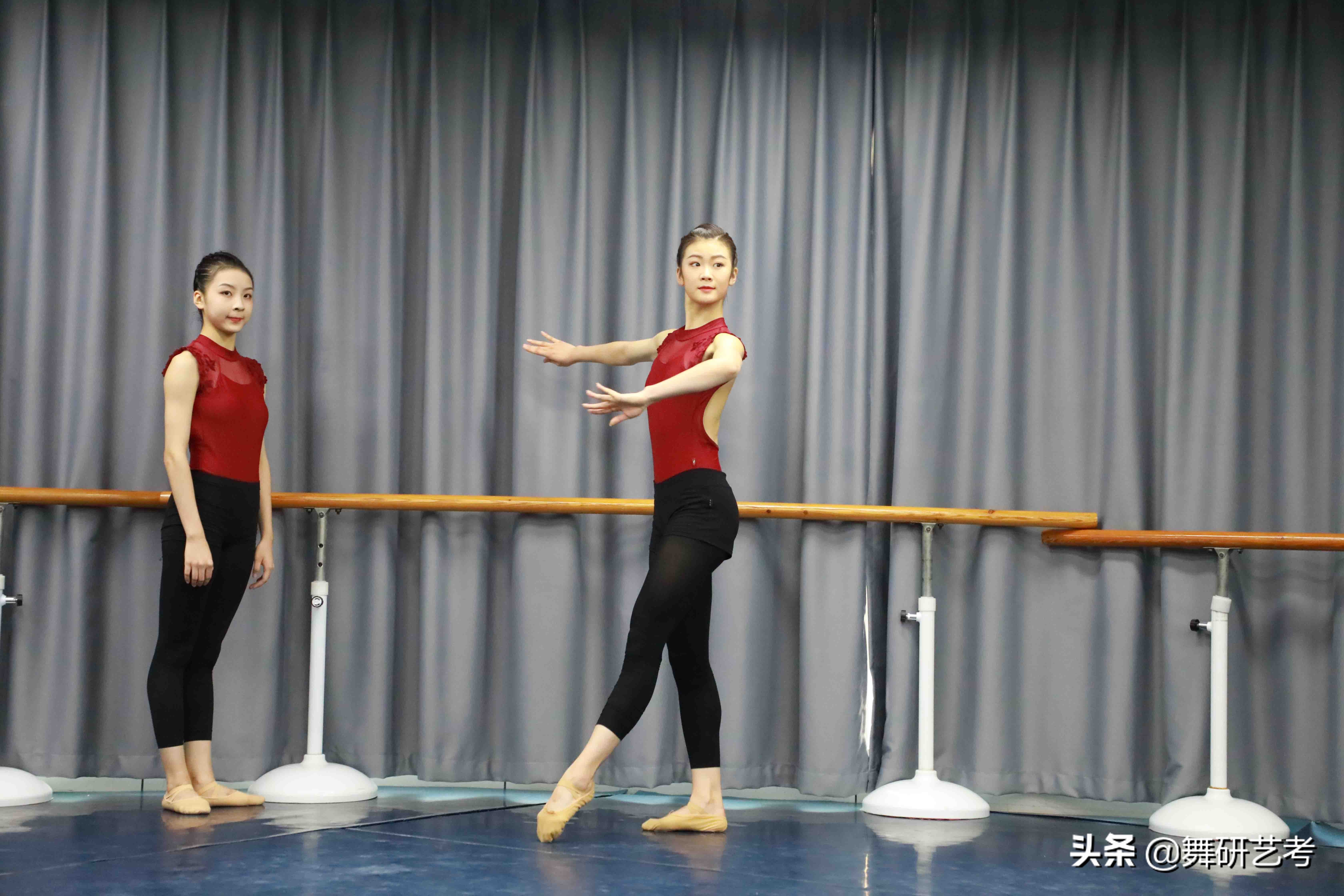 舞蹈艺考集训一对一基本功,艺考集训舞蹈培训学校