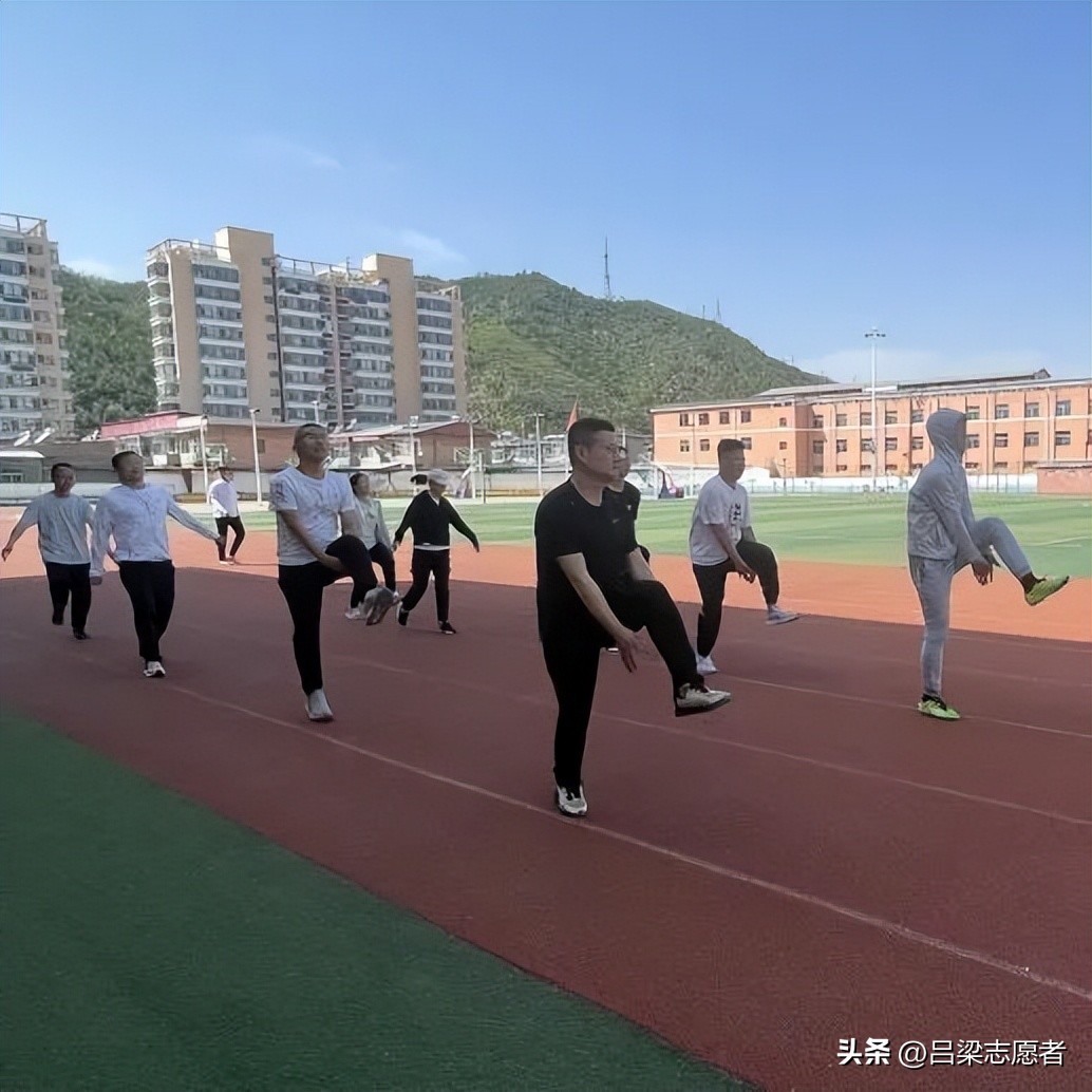 展现足球魅力演绎足球风采