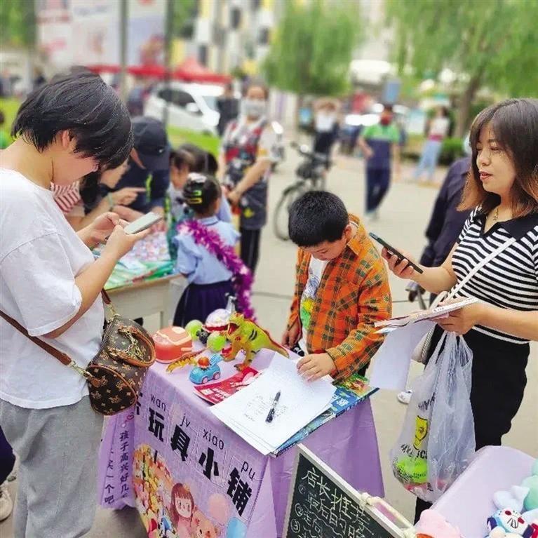 关爱儿童我们一直在行动,关爱特殊儿童我们在行动