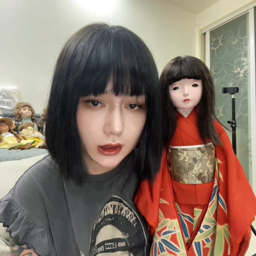 这是一只废话很多的开箱视频,包括了这只娃娃我所有知道的...