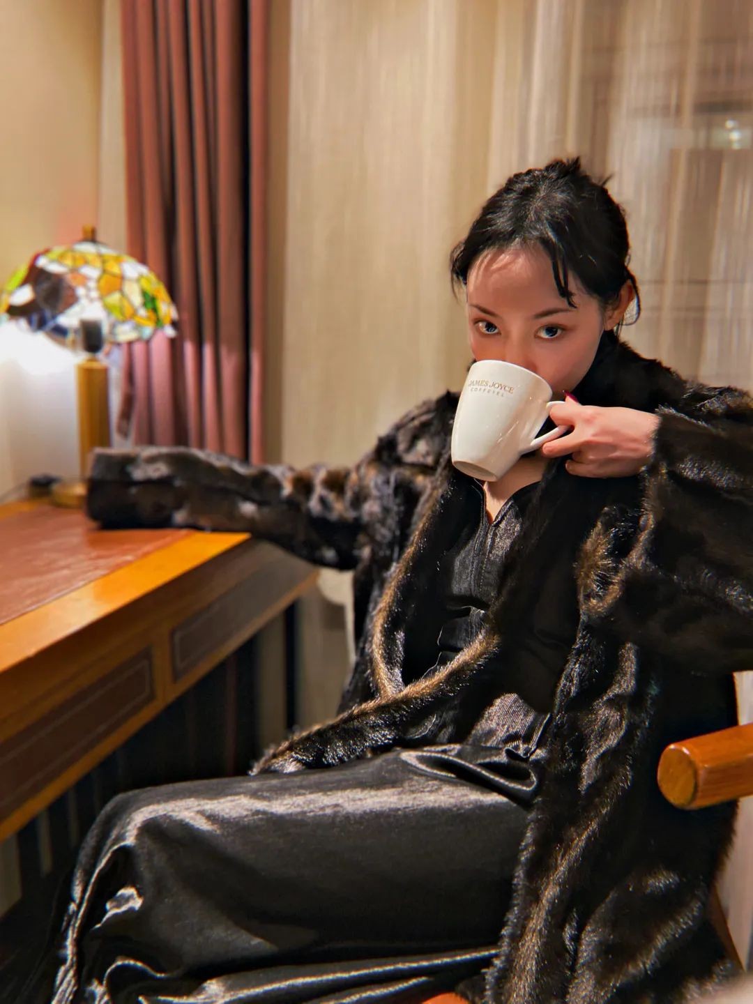 喆啡酒店是有免费咖啡吗,喆啡酒店沙发茶几