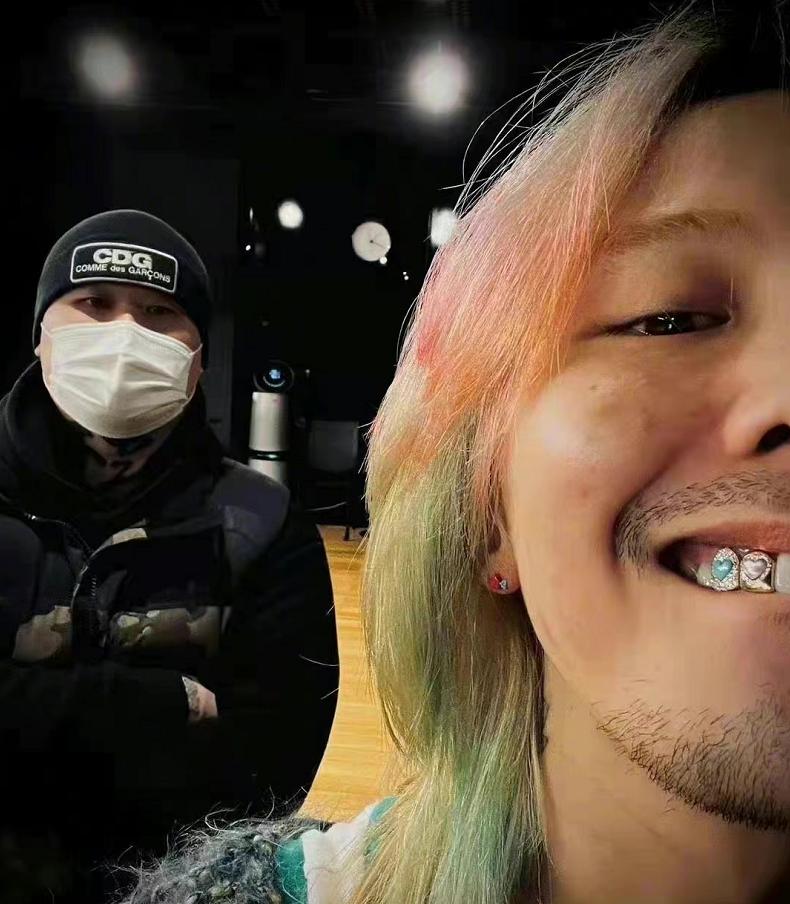 曾让杜海涛下跪的韩星又出辣眼造型！胡子拉碴，牙上还镶两颗彩钻