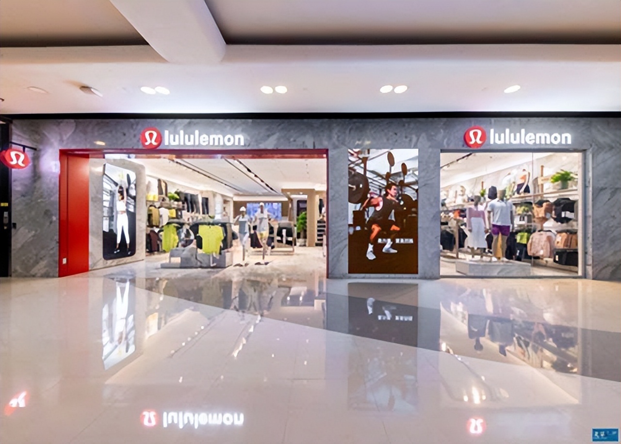 阿迪耐克50年纷争谁才是最终赢家,耐克阿迪最近做了什么