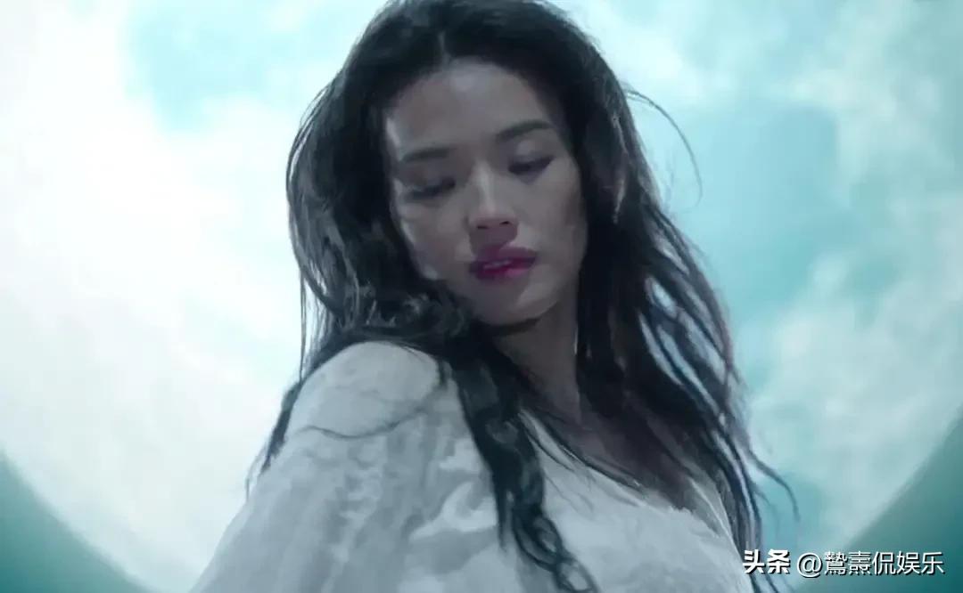 19岁拍全裸写真，20岁一脱成名，“性感女神”舒淇的成长之路