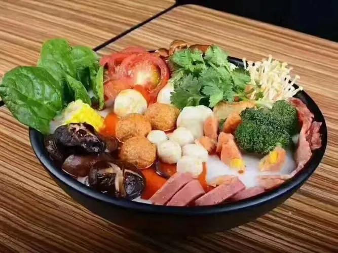 各国人认为最好吃的食物,外国人吃中国食物