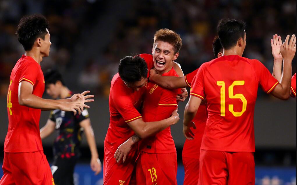 男足第二粒进球,中国男足三次世界级停球