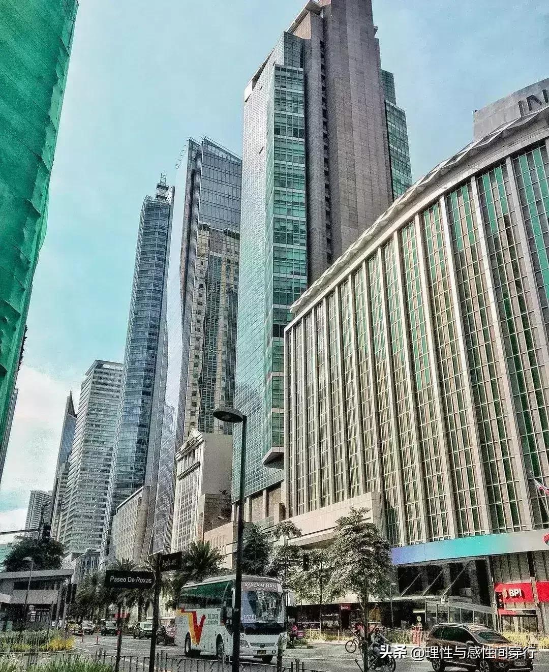 在越南偶遇新加坡小伙,才发现海外华人的眼里竟有着不同的中国