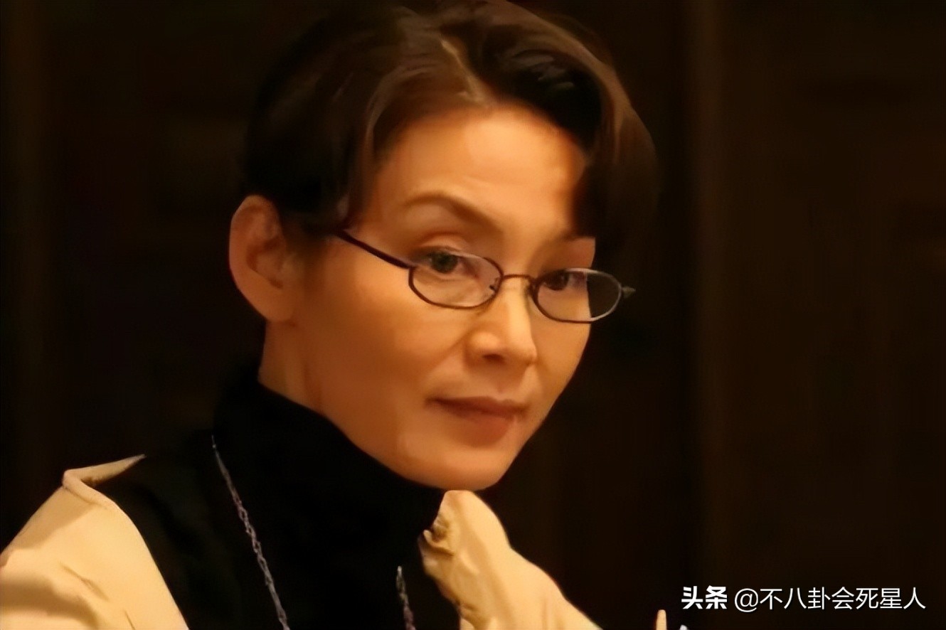 叶倩文最新演出图片,叶倩文年轻的照片和刘德华