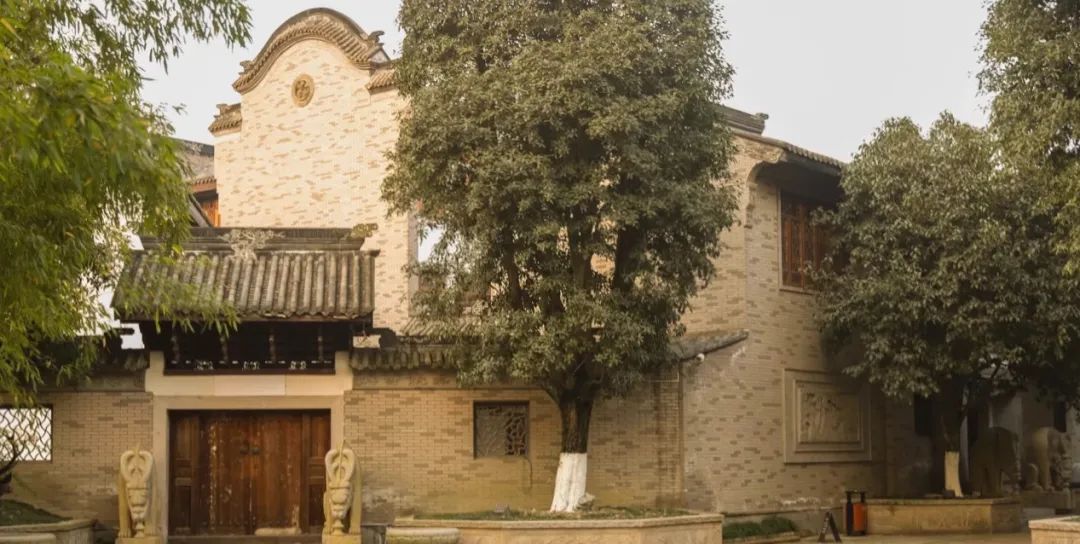 花100万改造农村老房子失败案例,花100万改造房子被网友骂