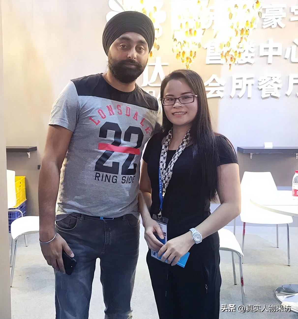 90后女孩放弃工作摆地摊月入9万,浙江女孩辞职摆地摊月入9万