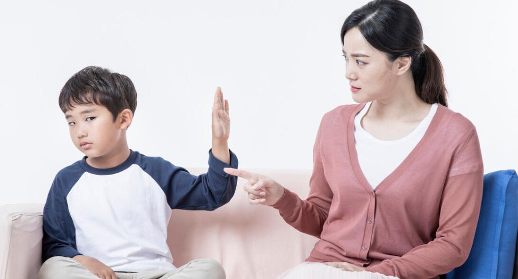 单亲家庭长大的孩子性格有问题,单亲家庭孩子两种人格