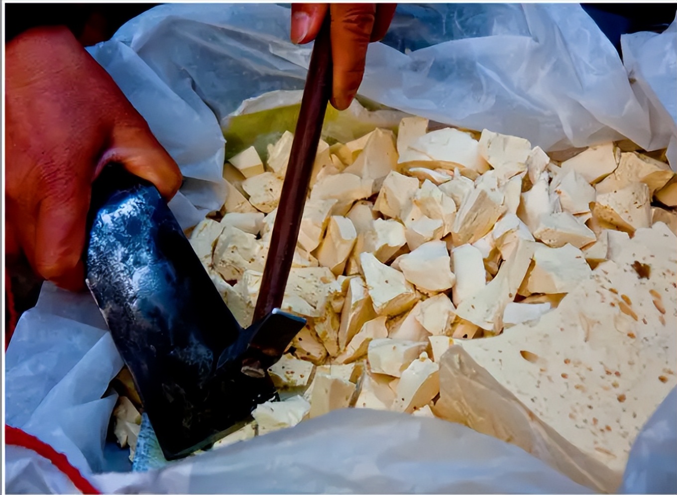 那些年父母那辈人用到的日用品，全都见过或者用过，已不再年轻