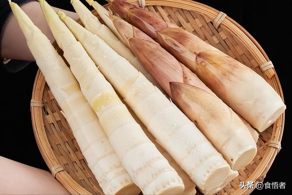 云南哈尼族彝族自治州习俗,云南彝族的特色美食有哪些呢