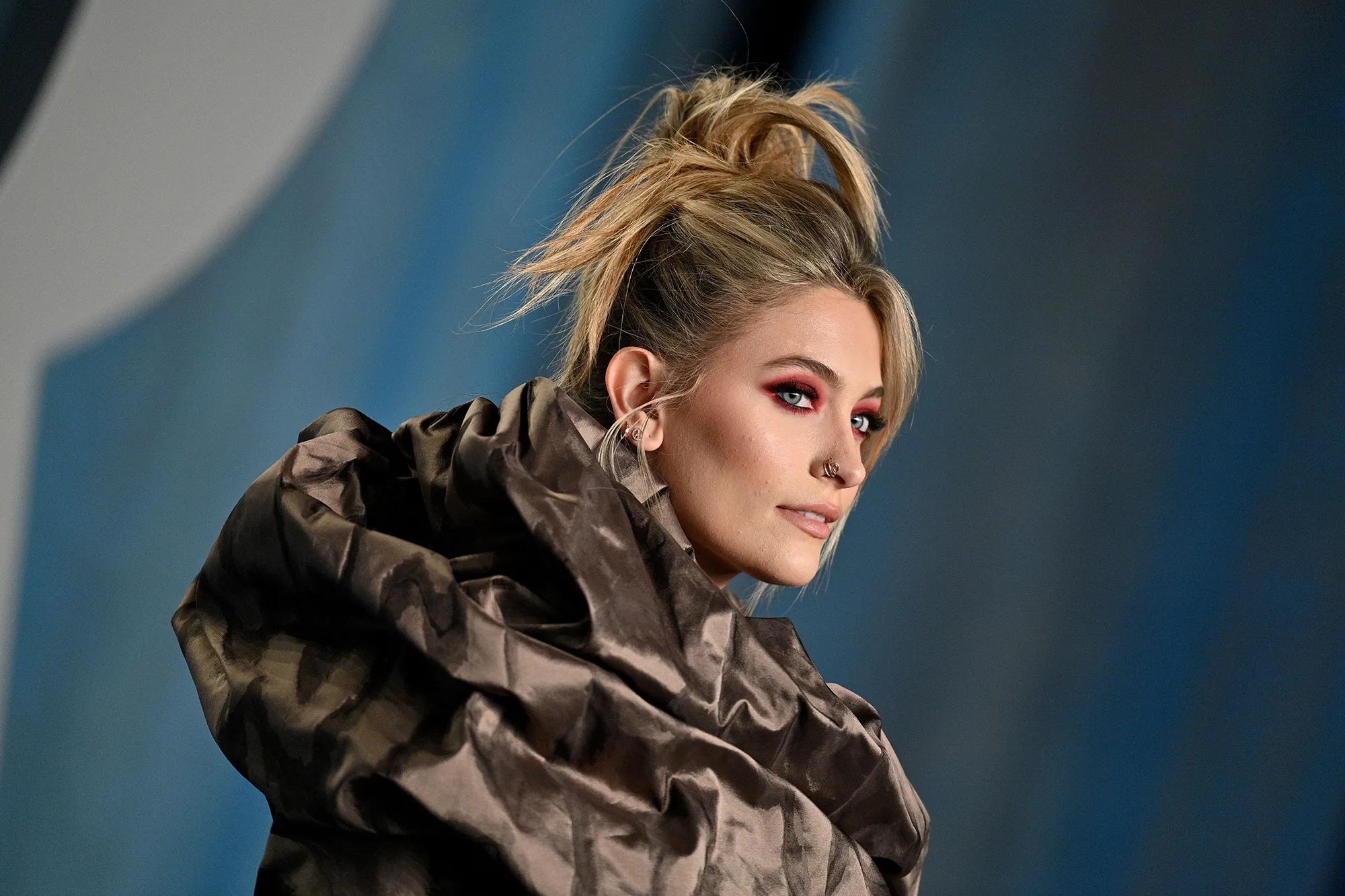 迈克尔杰克逊女儿现在状况,迈克尔杰克逊的23岁女儿近照