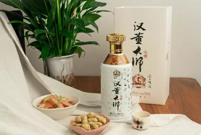 亲戚送礼一般都买什么礼品,亲戚家里请客送什么礼物