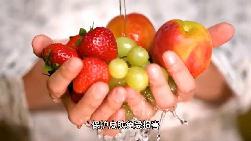 熊果苷护肤功效,熊果苷的美白原理是阻止黑色素的