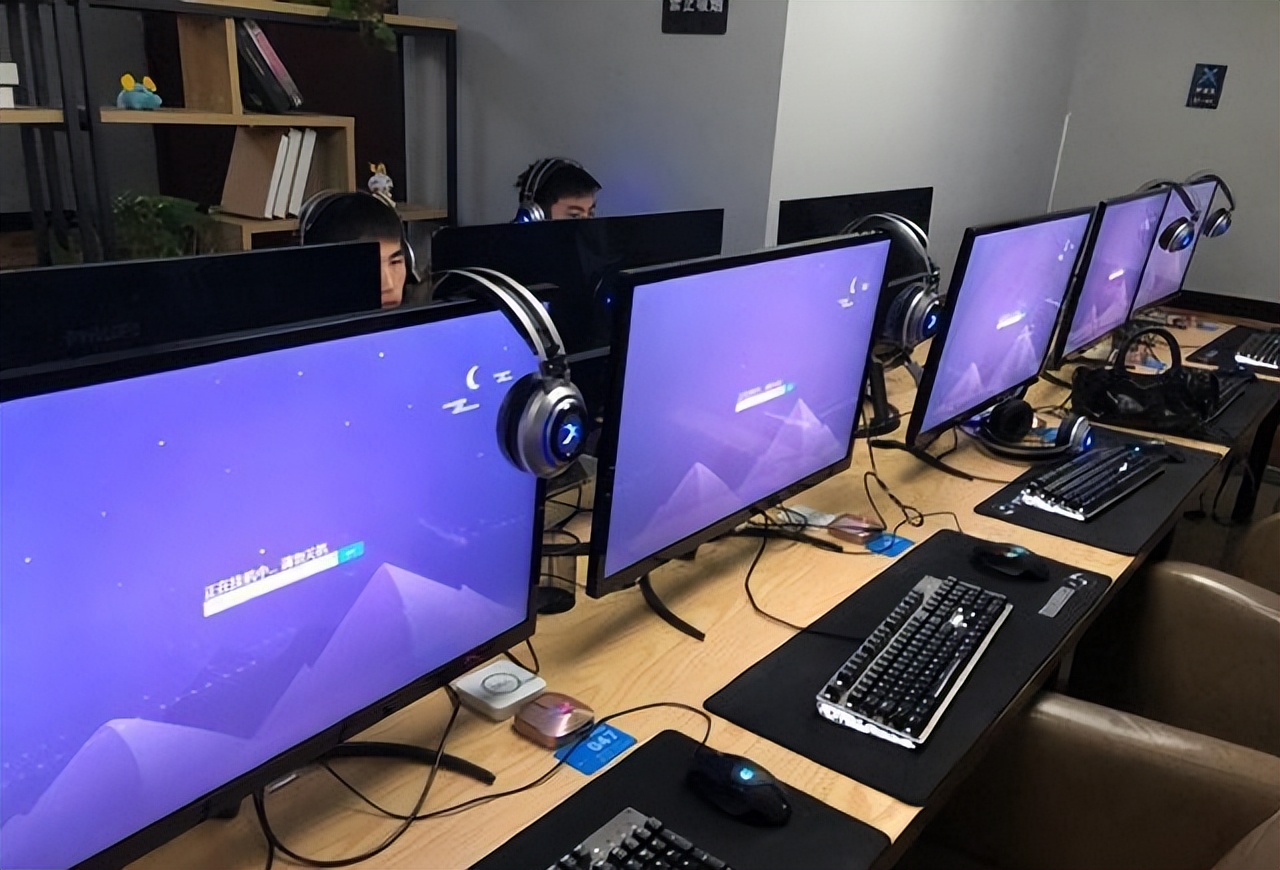 B站涌现严重停更潮，长视频和直播在当下互联网真的不吃香了吗？