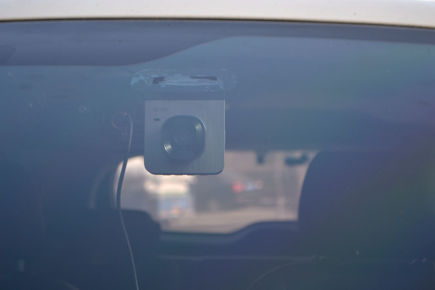 出乎意料！原来行车记录仪一直都装错了，老司机安装70迈聊聊真相