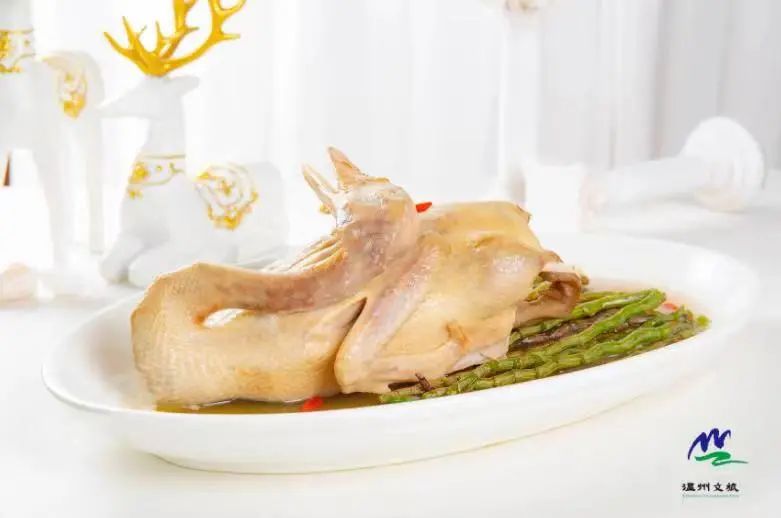 嘀嘀——今日白露，“贴秋膘专线”已开通，小伙伴们快上车！