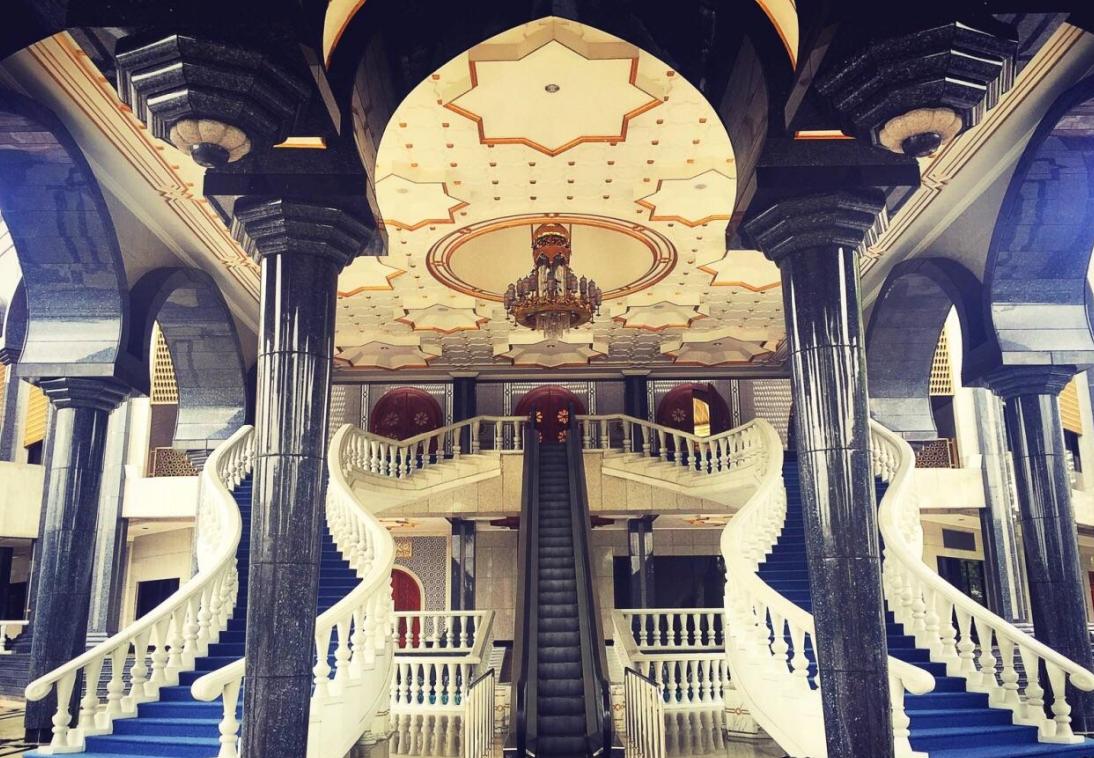 文莱国王到底有多少豪车,文莱国王拥有7000辆豪车